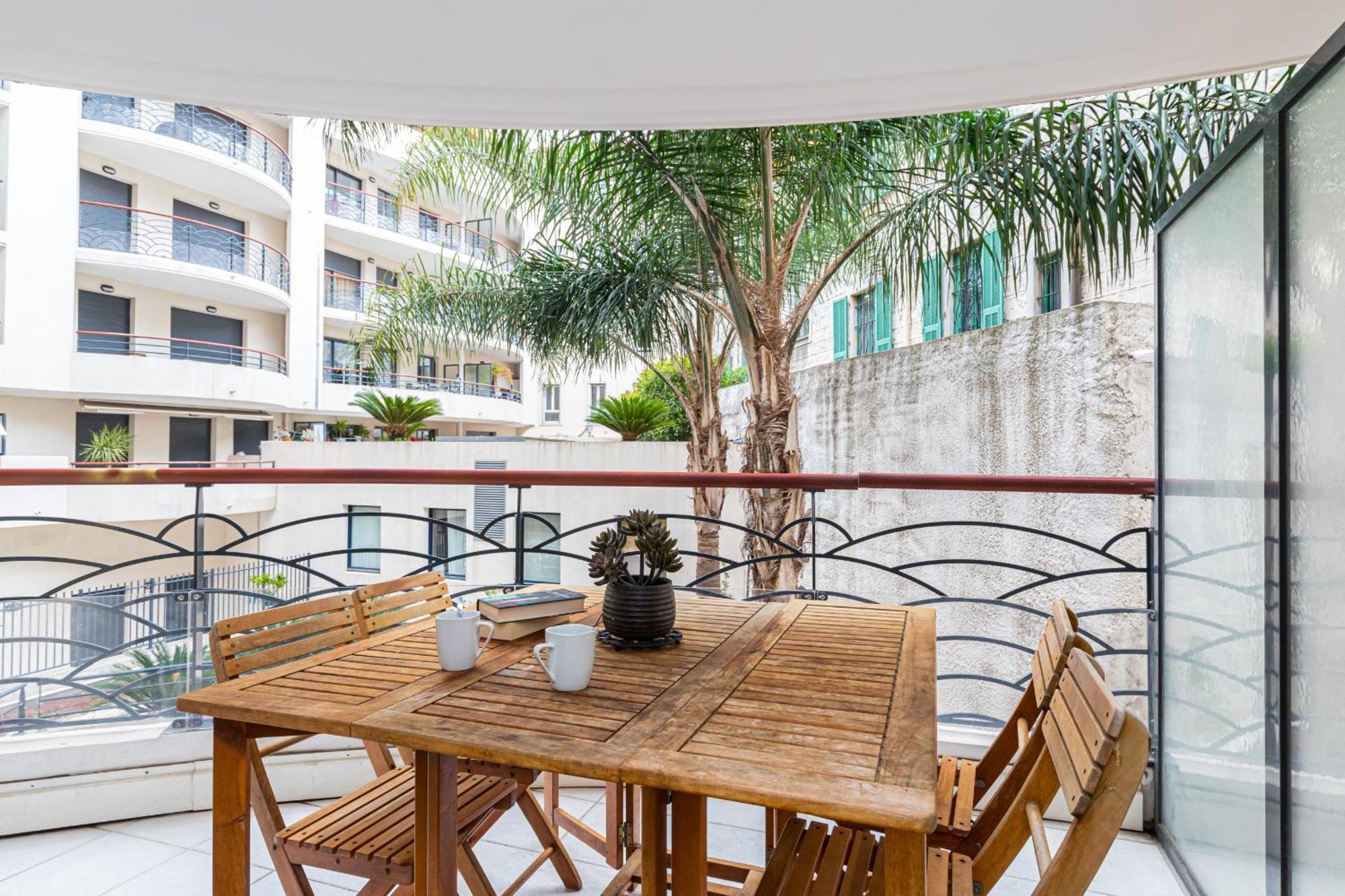 Nice 1 Bedroom downtown Carré d'Or with garage Exterior foto